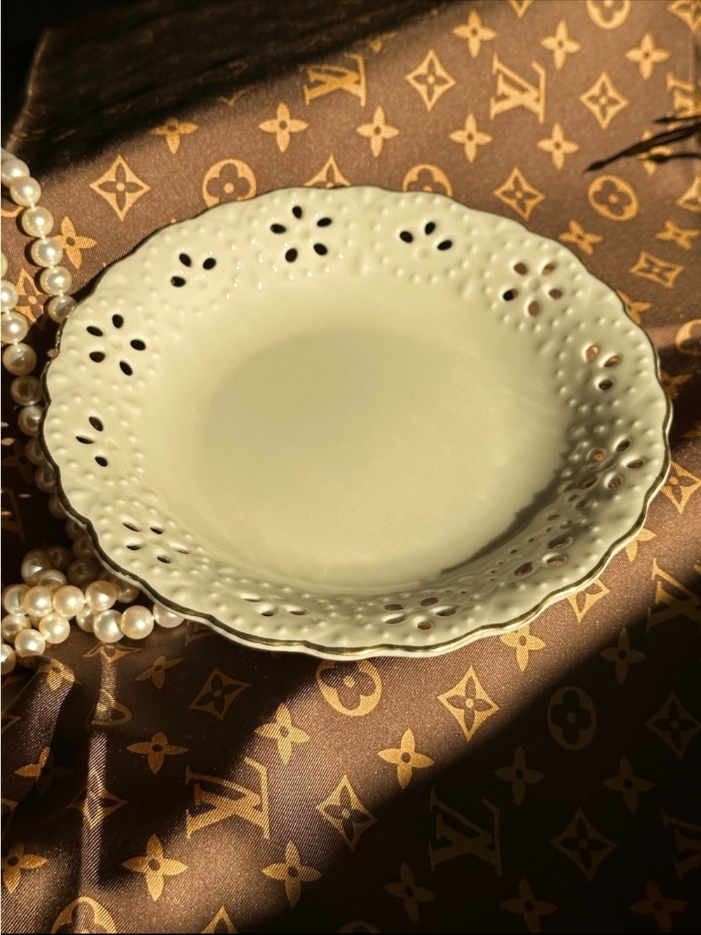 Tachichiki Cream Decorative Lace-Edge Dessert Size Dish